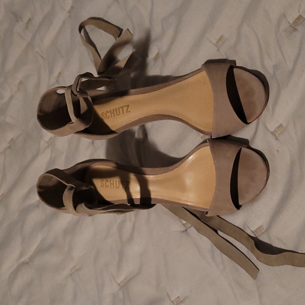 Tan nude suede heels